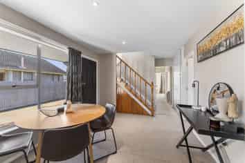 33 Gibson Drive, Hornby