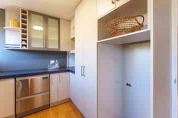 33 Gibson Drive, Hornby