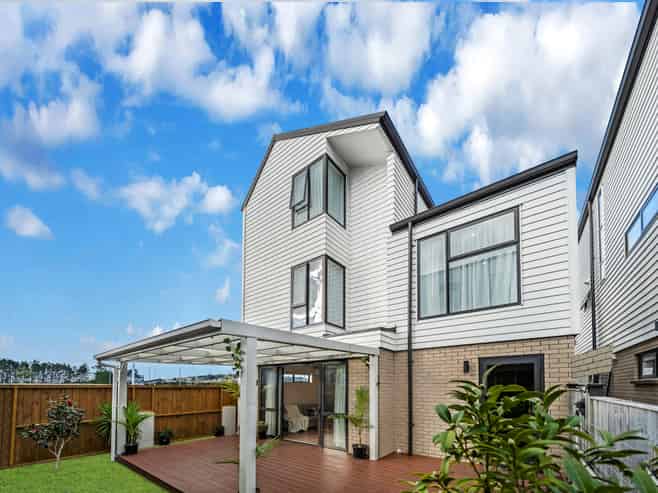 6 Manahau Lane, Flat Bush