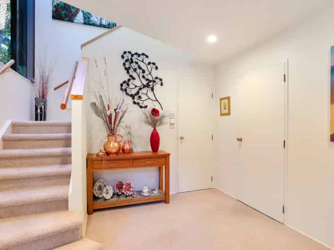 728 West Coast Road, Oratia