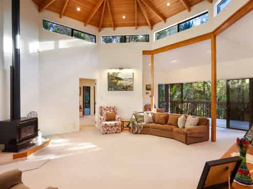 728 West Coast Road, Oratia