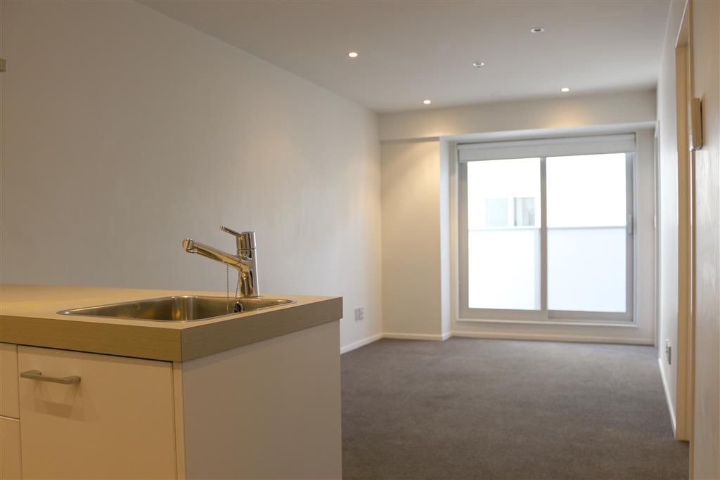 Apartment in Wellington, Te Aro - View 3