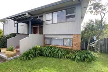 2 Ridge Road, Torbay
