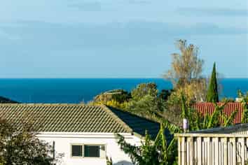 2 Ridge Road, Torbay