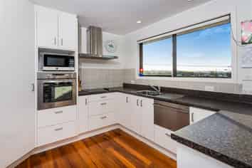 2 Ridge Road, Torbay