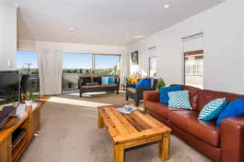 2 Ridge Road, Torbay