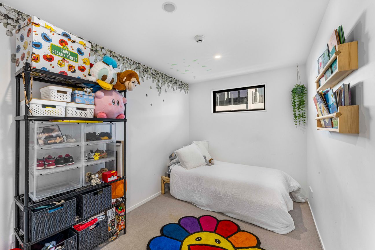 Rare 3 Bedroom - Spacious North Facing Home - Altro