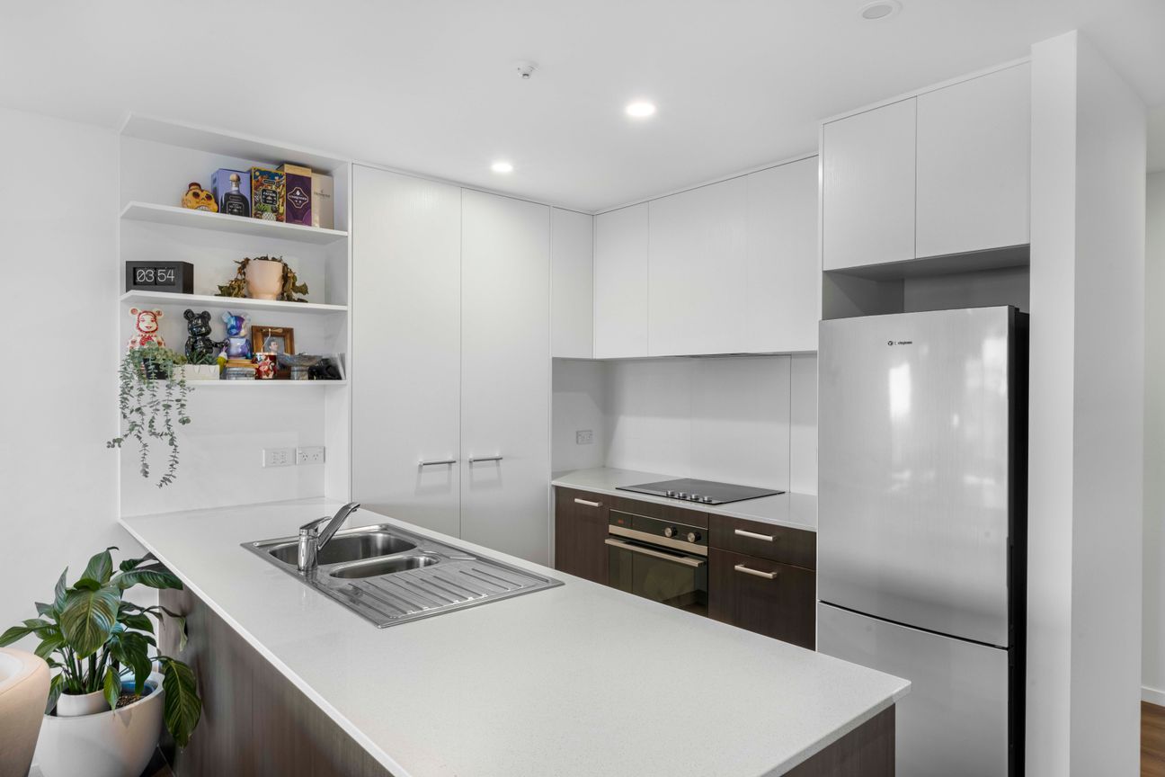 Rare 3 Bedroom - Spacious North Facing Home - Vista 5