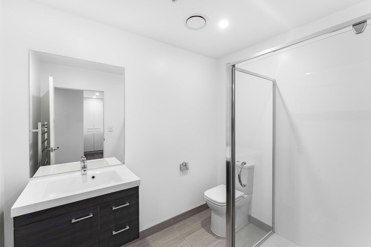 Rare 3 Bedroom - Spacious North Facing Home - Vista 6