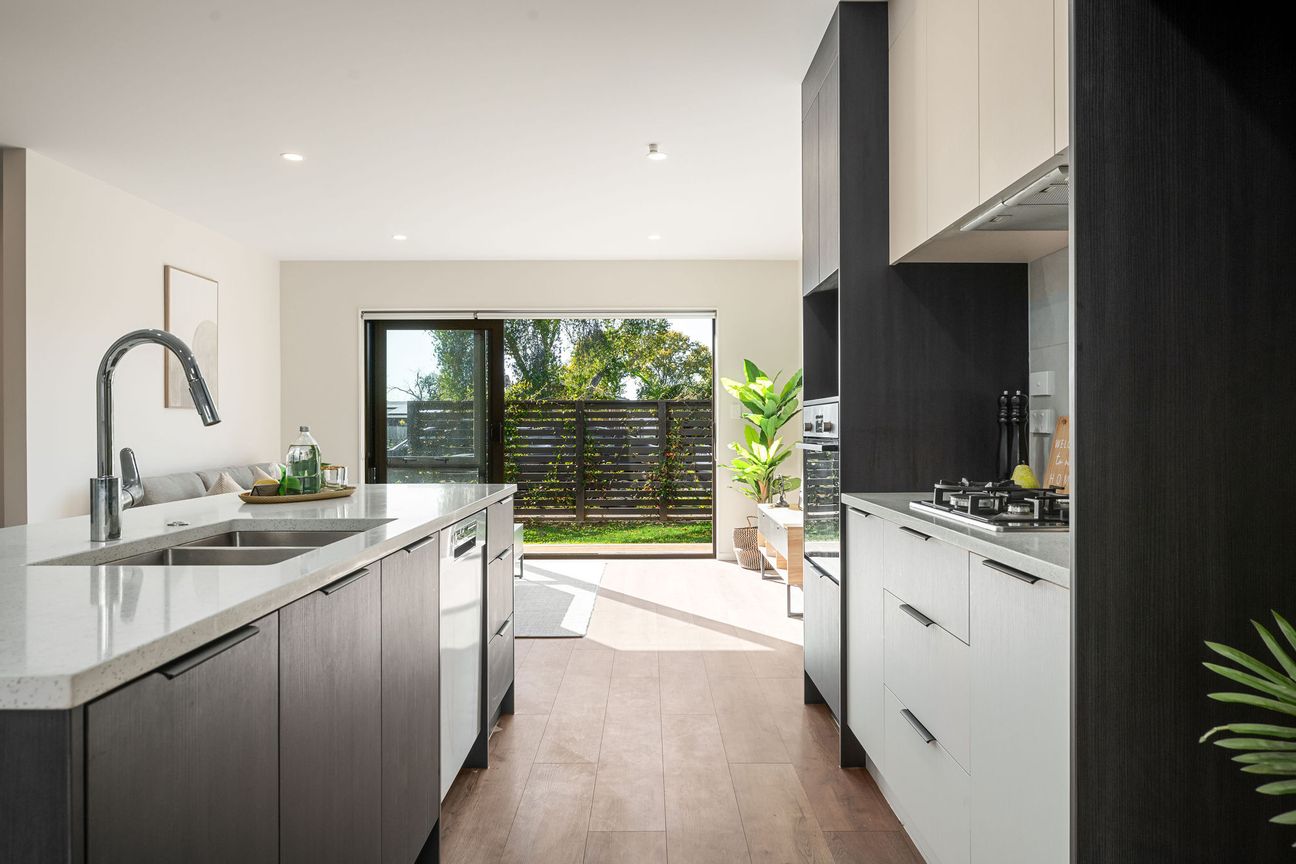 Lifestyle Hunters Have It Made - Vista 5