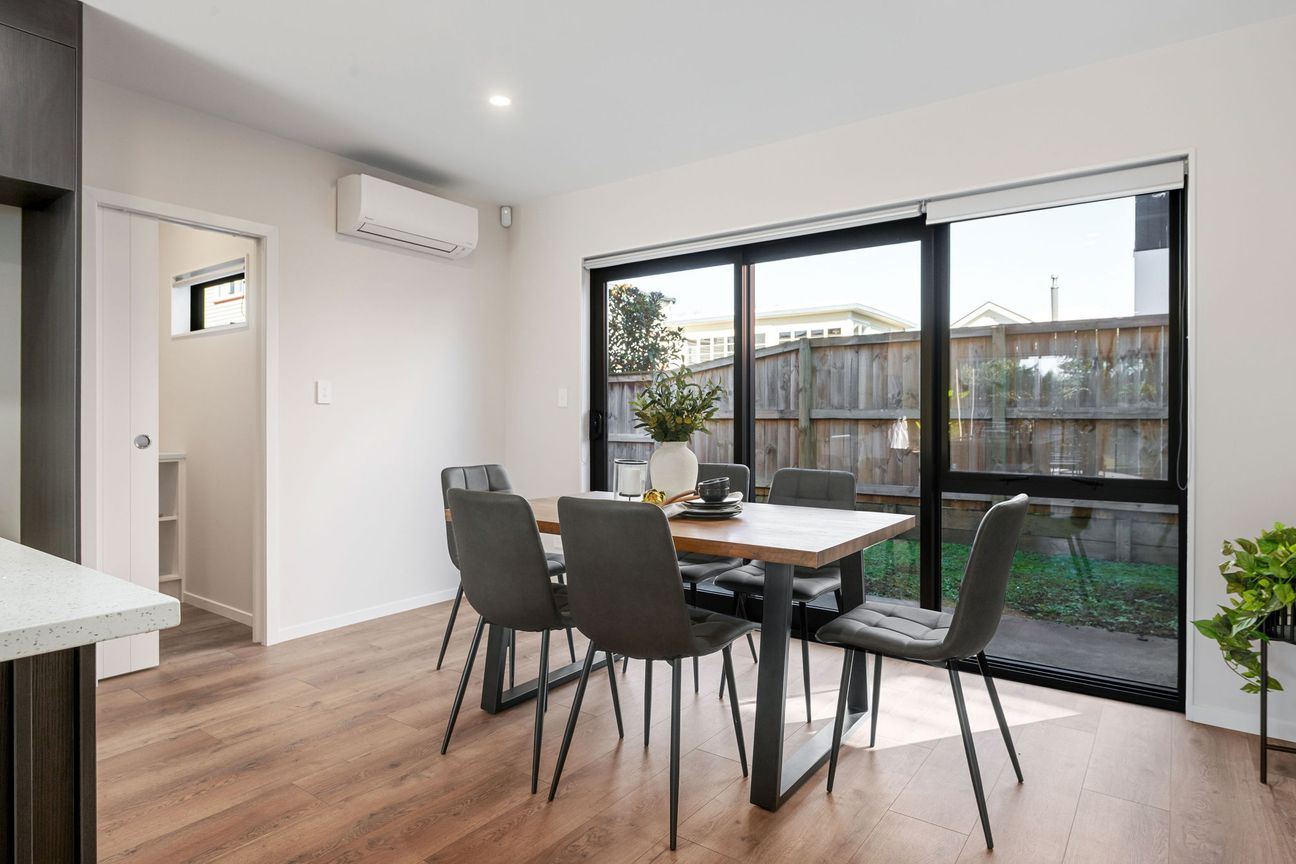 Lifestyle Hunters Have It Made - Vista 6