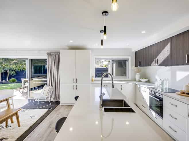 816A Churchill Street, Akina