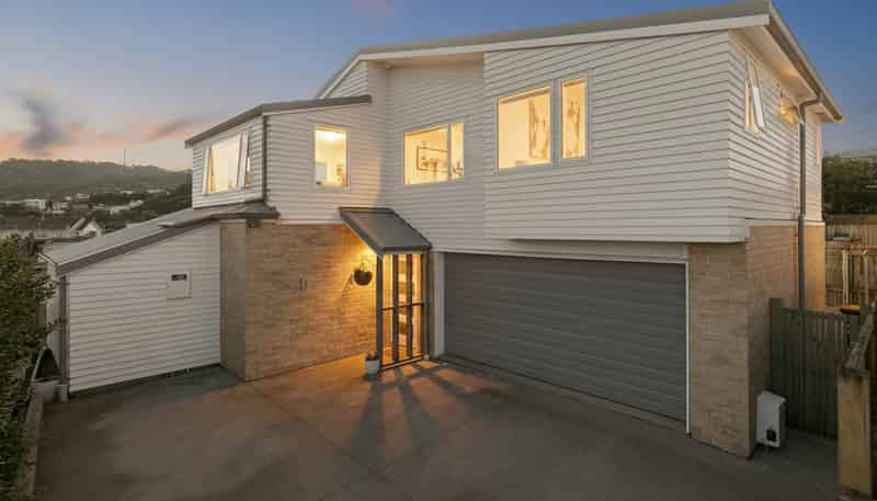23A Benares Street, Khandallah