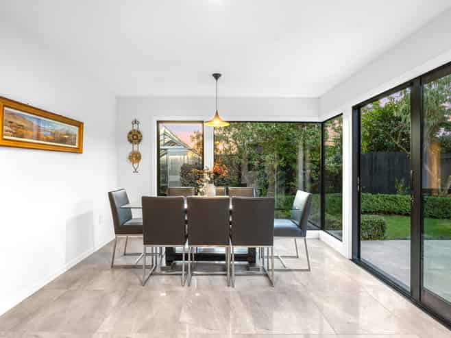 14A Bannister Place, Fendalton