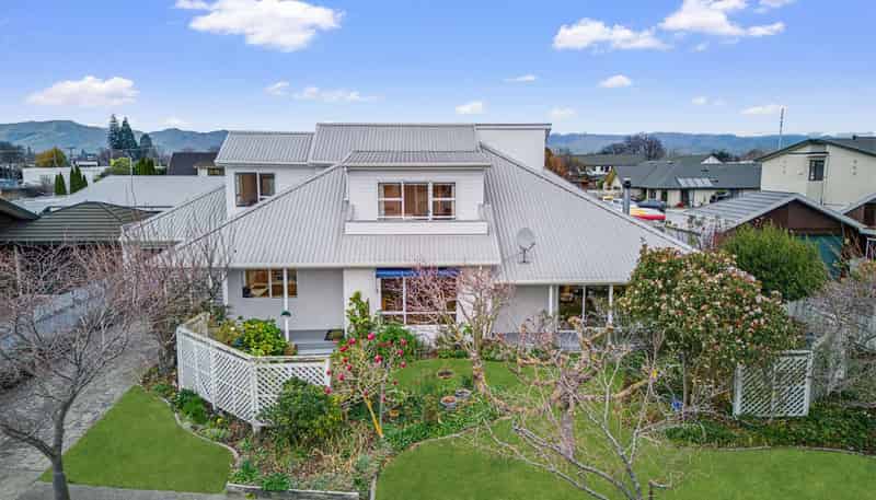1a Clouston Gardens, Springlands