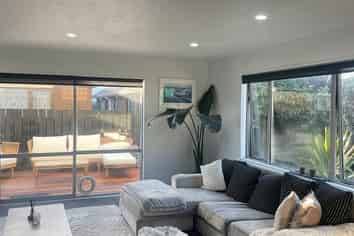 214D Lincoln Road, Addington