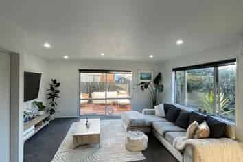 214D Lincoln Road, Addington
