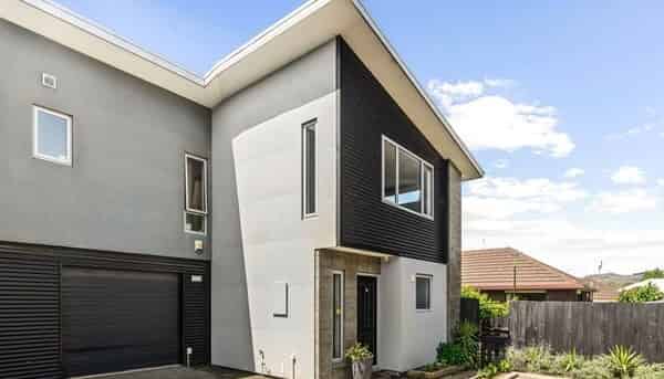 214D Lincoln Road, Addington
