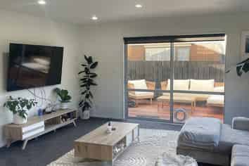 214D Lincoln Road, Addington
