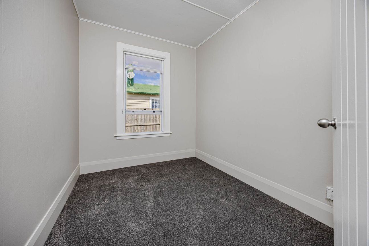 Lawn Maintenance Included  Pet Friendly – pohled 5