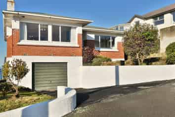 131 Easther Crescent, KEW