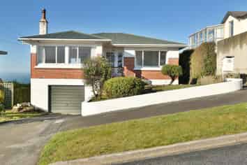 131 Easther Crescent, KEW