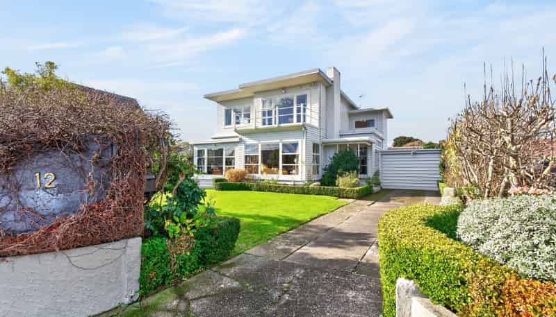12 Bellevue Road, Woburn