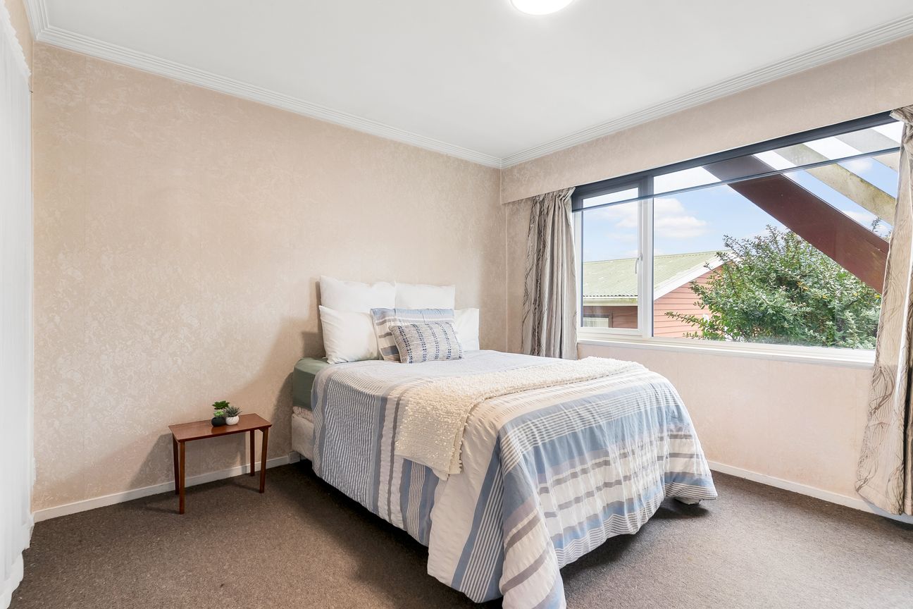 Easy-Care Living in the Heart of Johnsonville - Meer