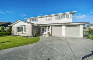 17 De Menech Grove, Avalon