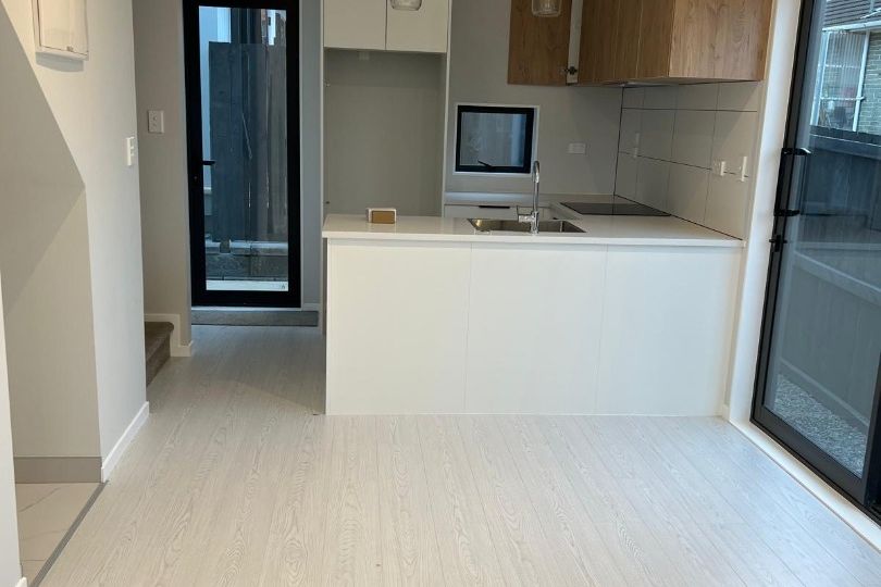 Home In New Lynn - Vista 3