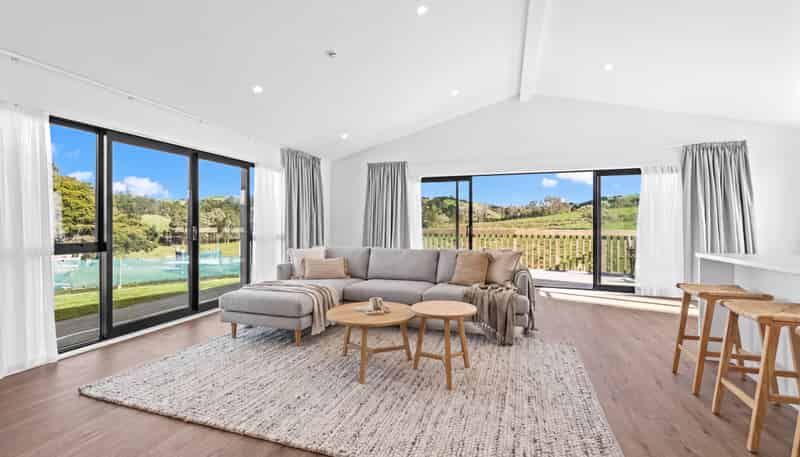 12 Arahanga Road, Paparoa
