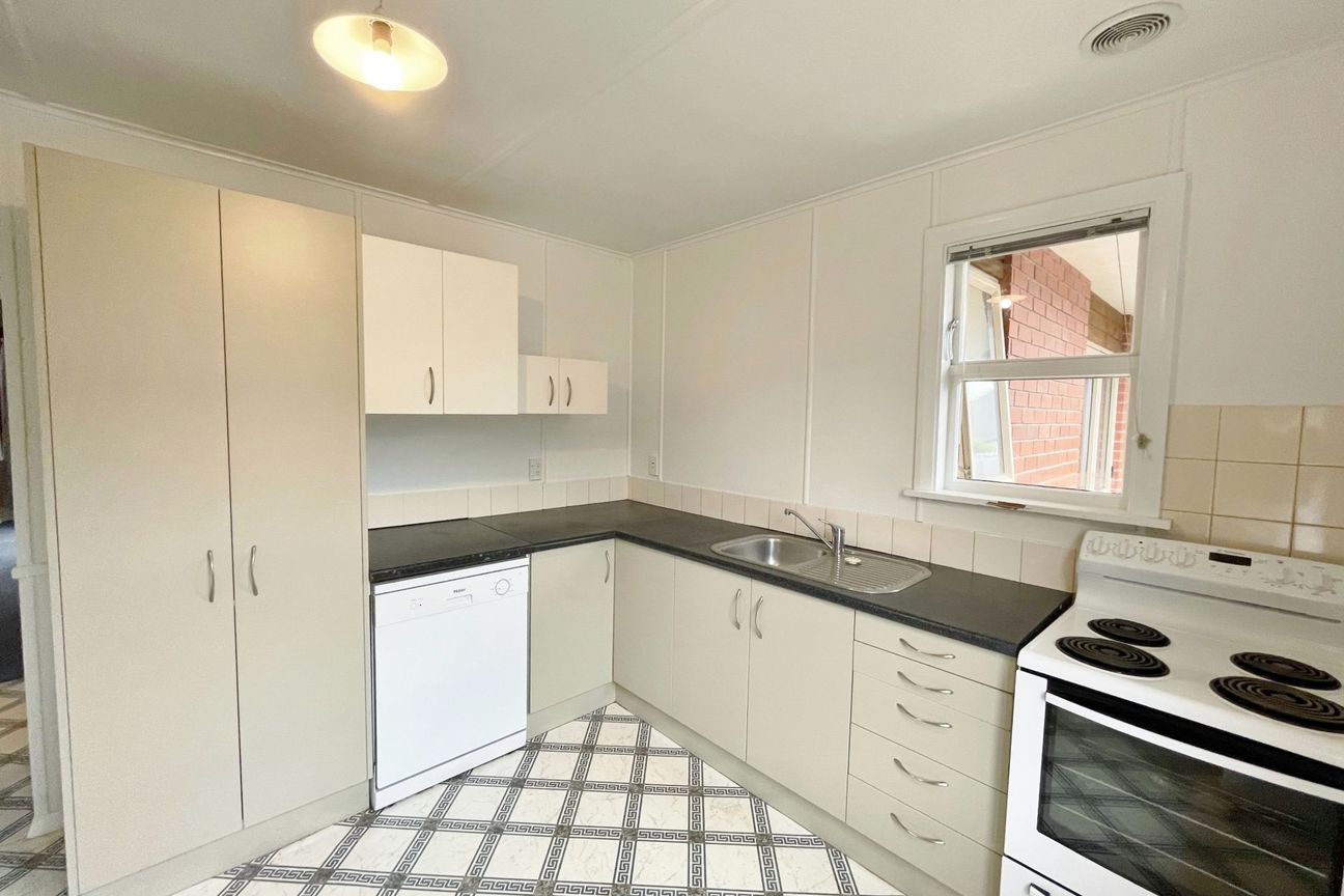 ILAM - STUDENT ACCOMMODATION 2027- 6 BEDROOMS, 2 BATHROOMS, HEAT PUMP - Widok 2