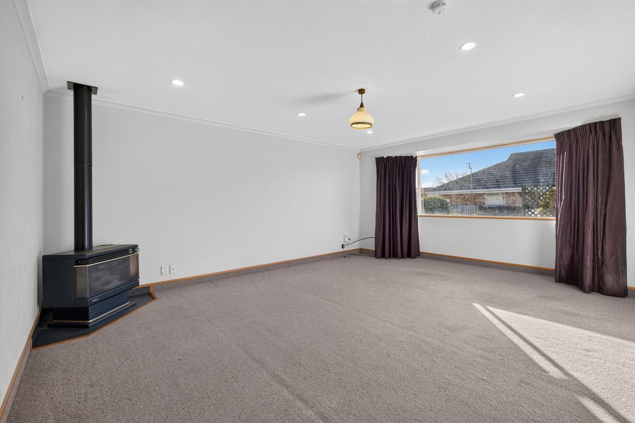 Location You'll Love, Potential Awaits! - Ansicht 6
