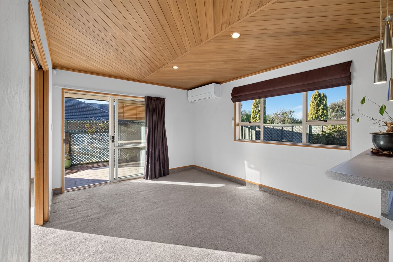 Location You'll Love, Potential Awaits! - Ansicht 5