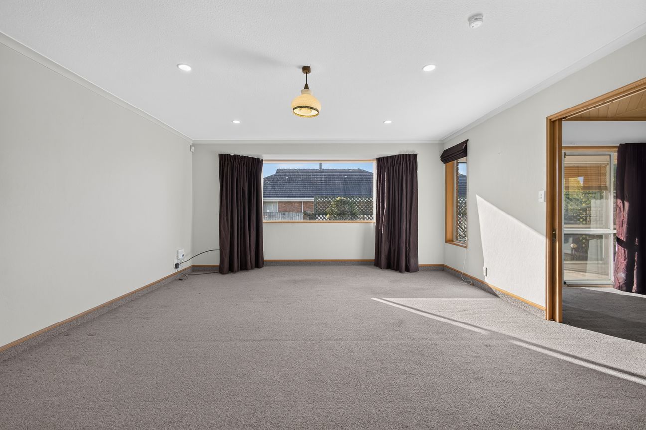 Location You'll Love, Potential Awaits! - Mehr