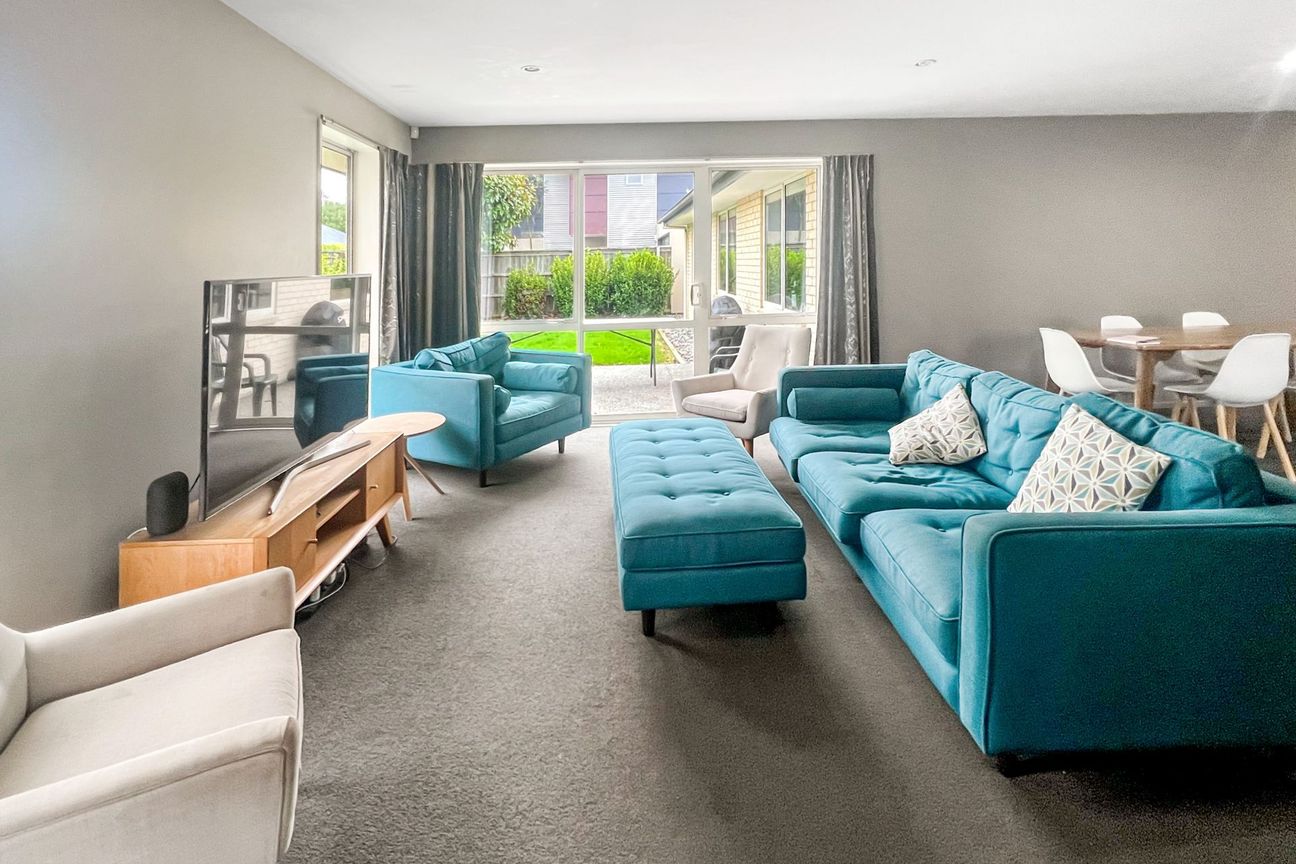 RICCARTON - STUDENT ACCOMMODATION 2027 - 6 BEDROOMS, 2 BATHROOMS - Više