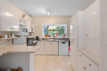 167 Memorial Av, Burnside