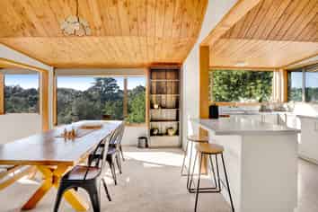 28 Pararewa Drive, Whalers Gate
