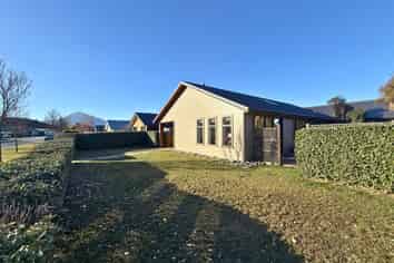 8 Warbler Lane, Wanaka