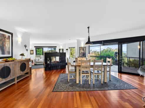 8 Selwyn Road, Hospital Hill