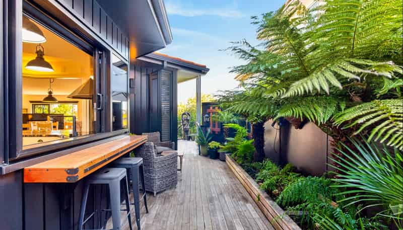 8 Selwyn Road, Hospital Hill