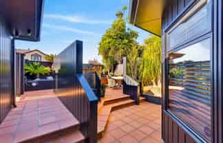 8 Selwyn Road, Hospital Hill