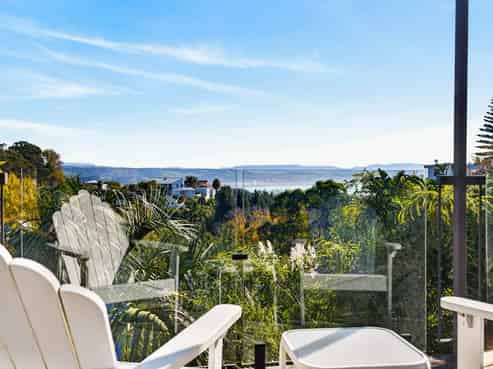 8 Selwyn Road, Hospital Hill