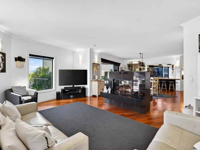8 Selwyn Road, Hospital Hill