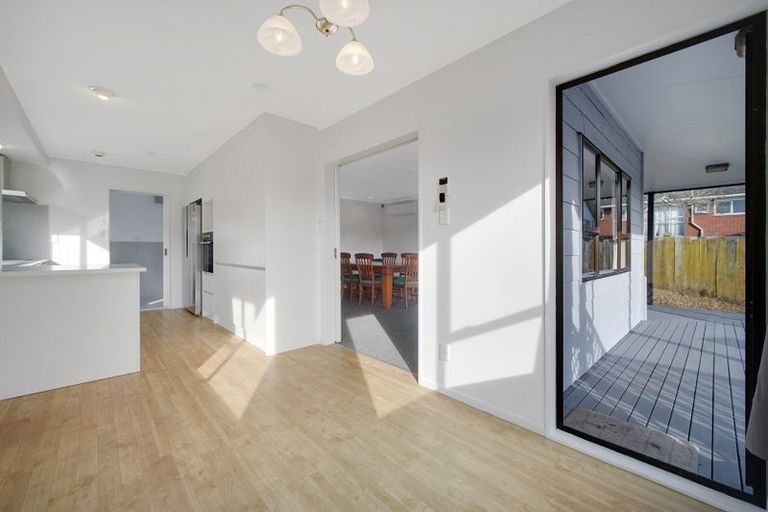 3 Bedroom Modernised Family Home - Widok 6