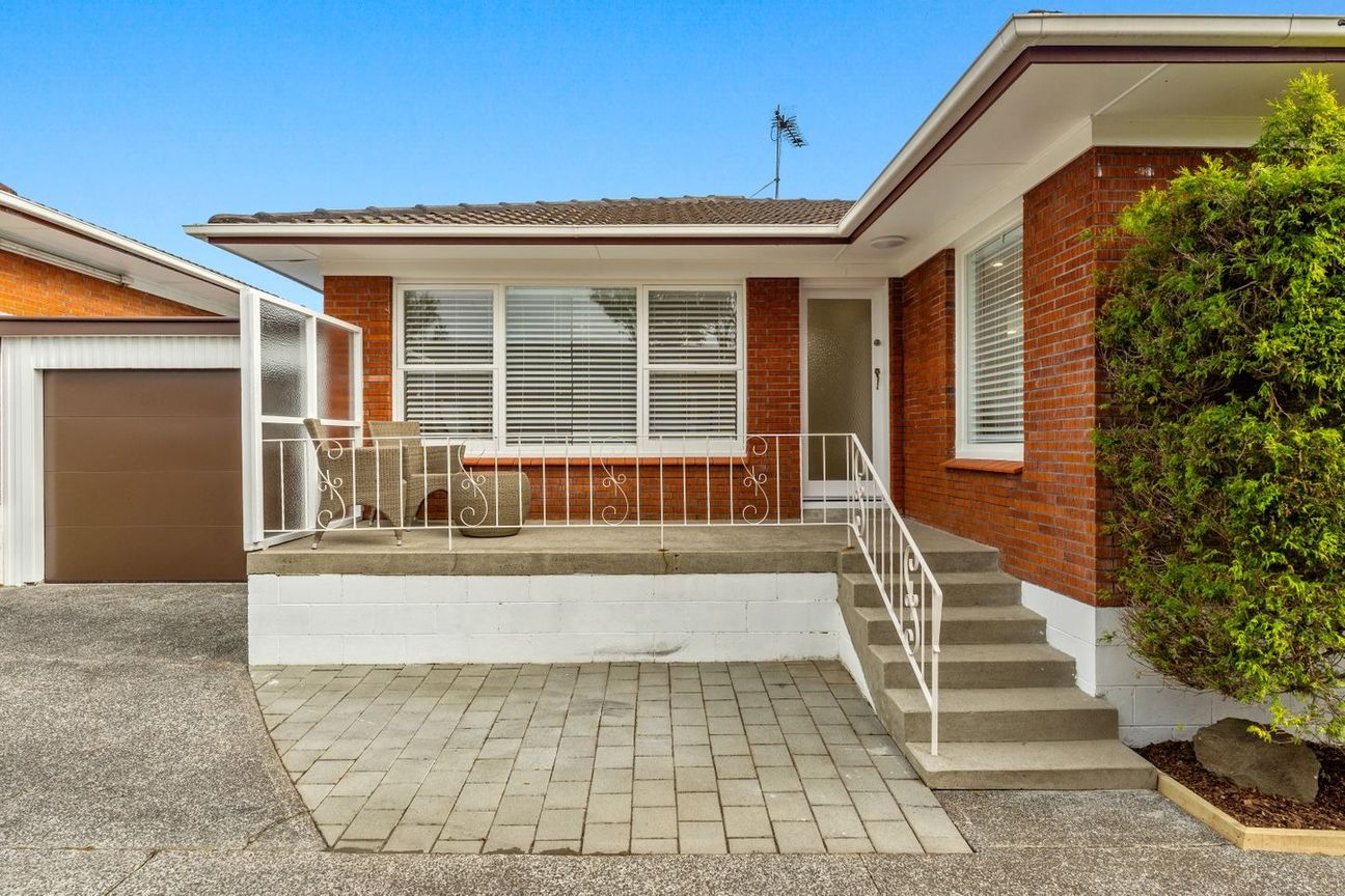 Single Level Milford Stunner! - View 2