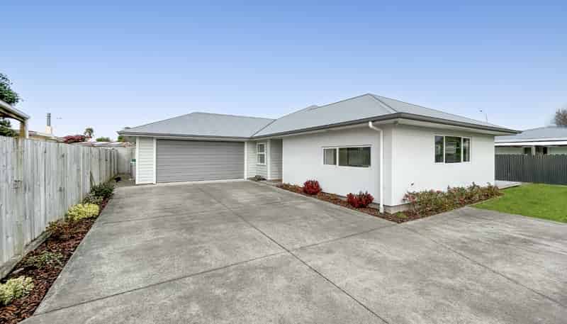 98 Ferguson Street, West End