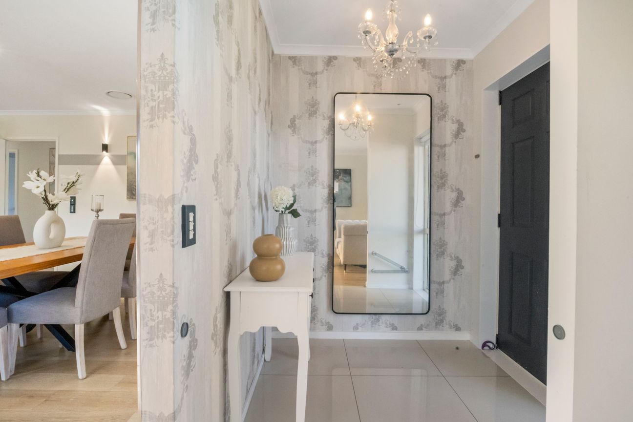 Single Level Brick & Tile Beauty Must Sell! - Widok 2