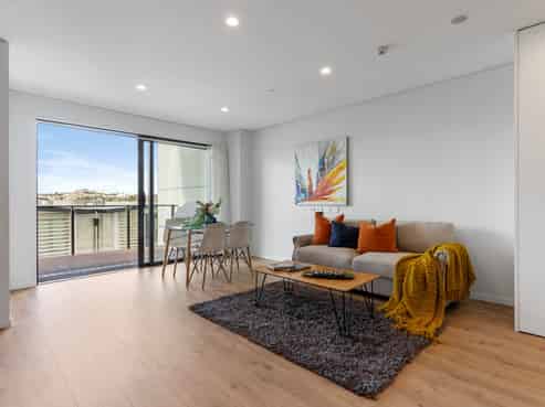 421/3 Kaipiho Lane, Albany