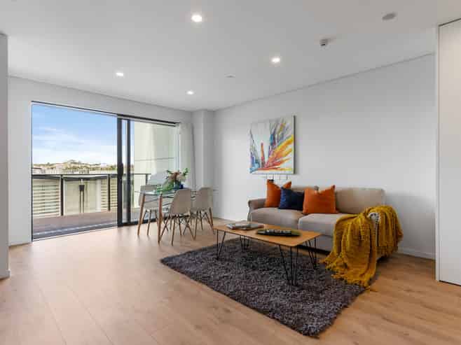 421/3 Kaipiho Lane, Albany